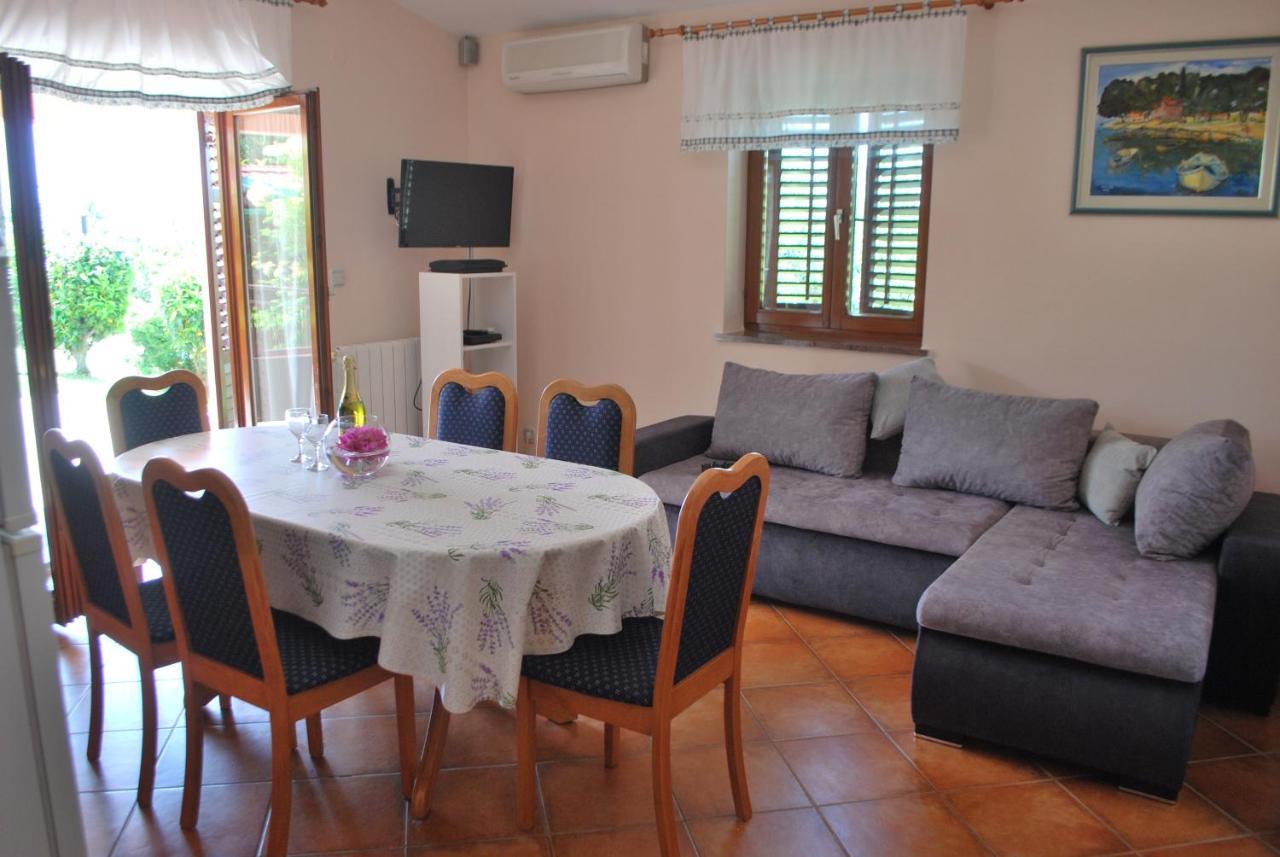 Villa Dorina Barban Exterior photo