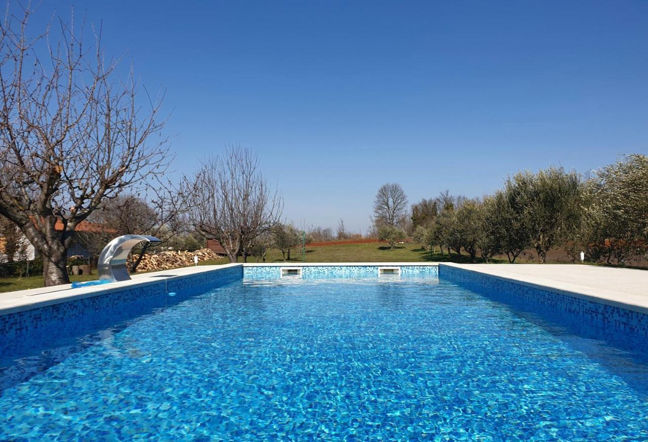 Villa Dorina Barban Exterior photo