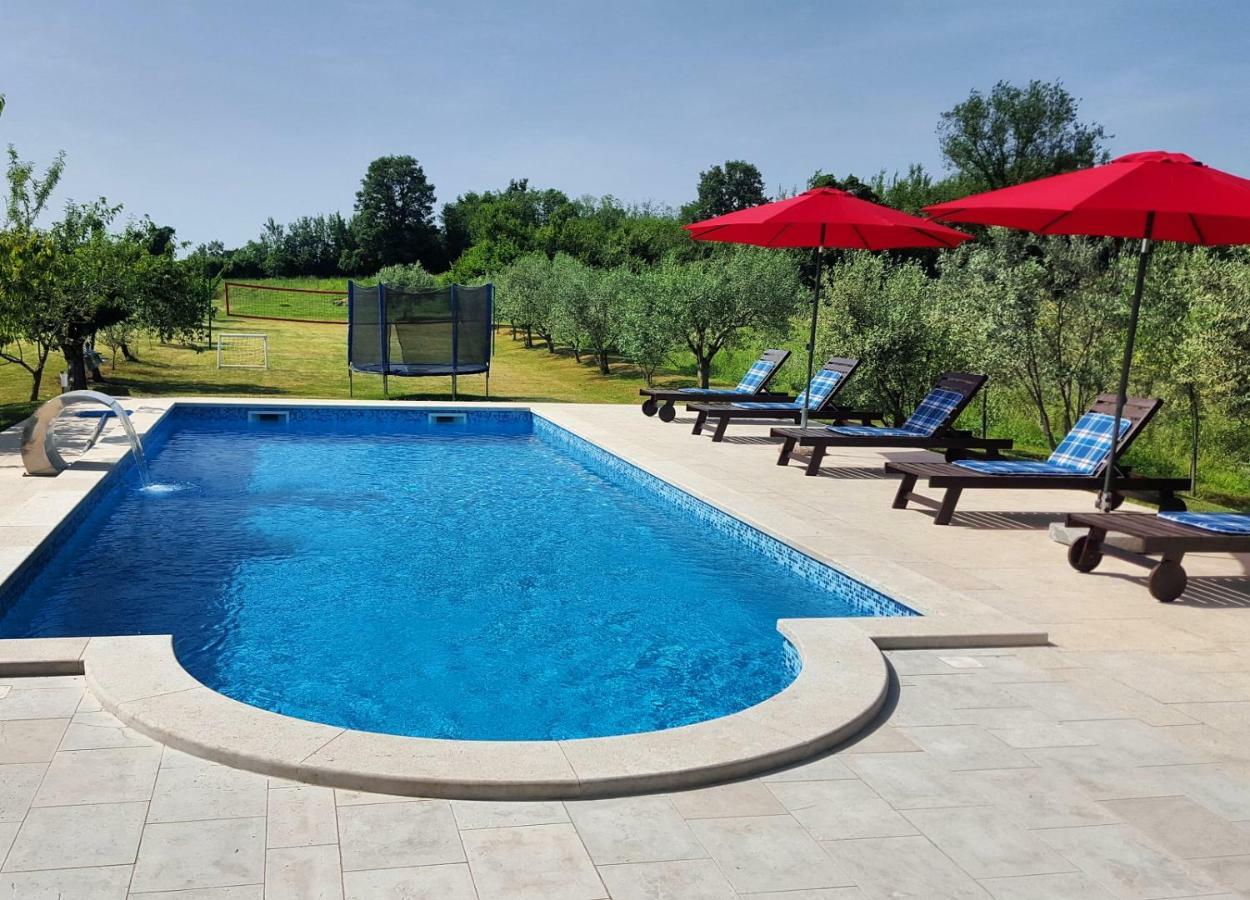 Villa Dorina Barban Exterior photo